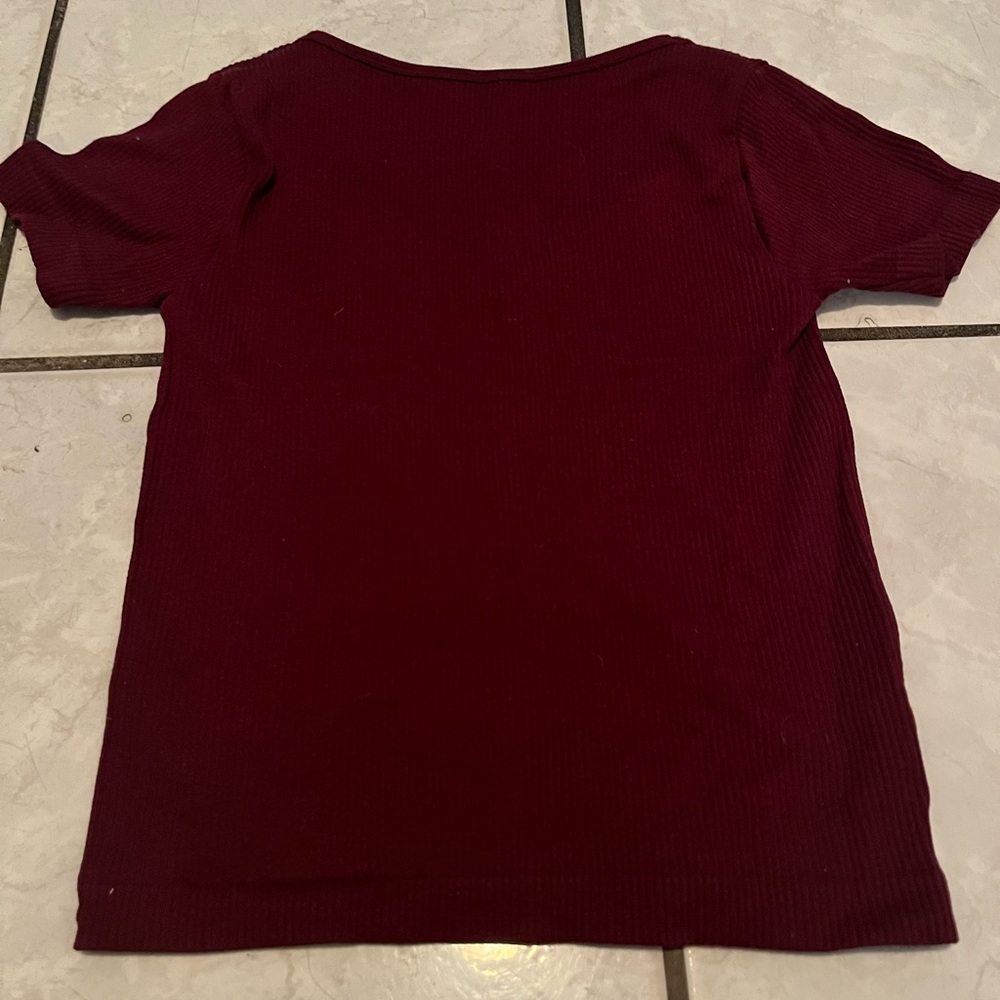 Women's Burgundy Top
